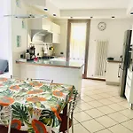 度假居 Con Ampio Giardino Esterno E Piscina Condominiale