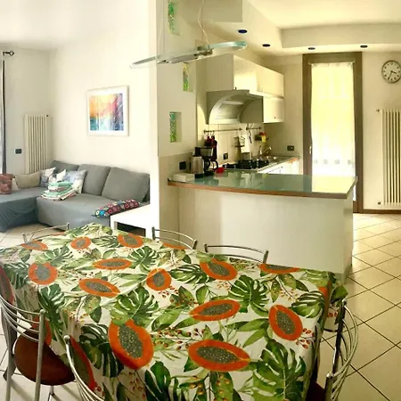 Casa de Férias Con Ampio Giardino Esterno E Piscina Condominiale