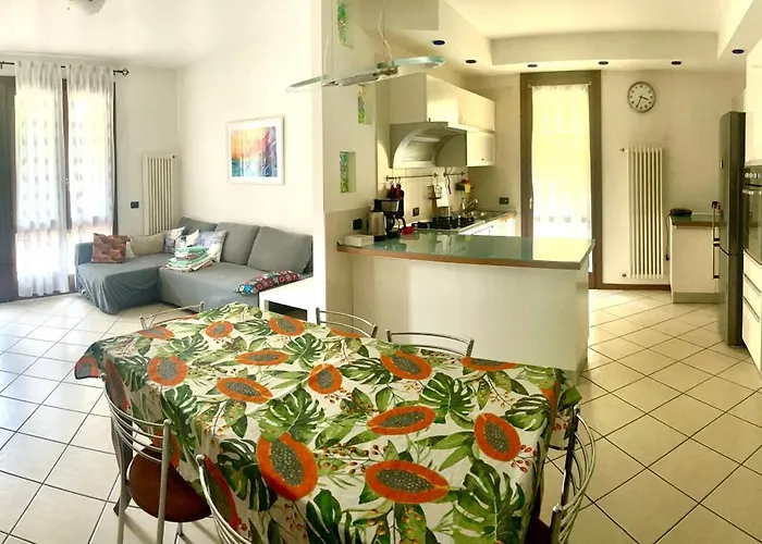 Casa de Férias Con Ampio Giardino Esterno E Piscina Condominiale