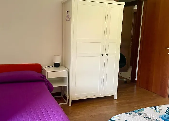 Con Ampio Giardino Esterno E Piscina Condominiale * Garda (Verona)